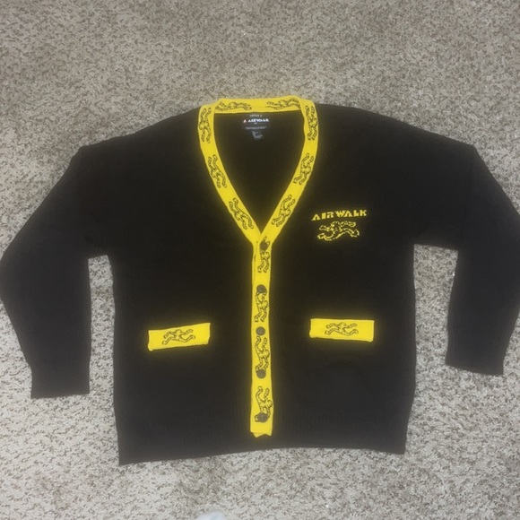 ⚠️🖤Forever 21 (Air Walk) Cardigan Sweater 🖤⚠️ - Picture 1 of 3